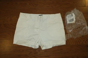 VICTORIA'S SECRET M 8 ❤️CASUAL SHORTS WHITE ❤️BEACH WALK TRAVEL PANTS❤️ STRETCH - Picture 1 of 3