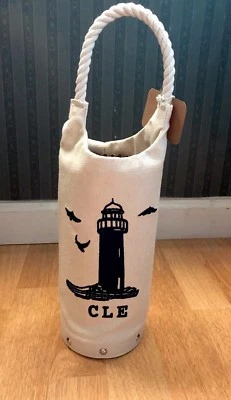 Bolso de Vino Bordado CLE CLEVELAND Base de Madera de Cedro Faro Lago Náutico  Foto 1 de 4