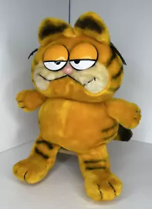 Vintage 1981 Garfield 16" Plush - Stuffed Animal Cat Fun Farm Shelf Sitter - Picture 1 of 7