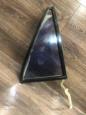 Vidrio de ventilación de puerta trasera derecha Chevrolet Spectrum, Isuzu I-Mark, 1985, 1986-1989 Foto 1 de 4