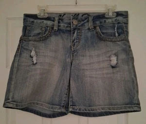 *Vanilla Star* Womens Shorts, Size 9, Med Wash Denim, Embroidered, Stretch - Picture 1 of 5