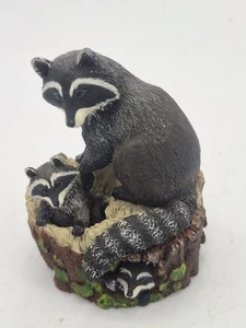 Hallmark Keepsake Ornament 1999 "Majestic Wilderness " Mom Racoon & 2 Babies... - Picture 1 of 10