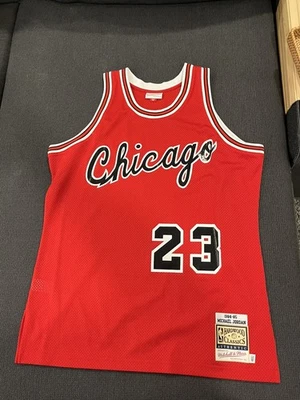 Camiseta Mitchell & Ness Auténtica Chicago Bulls Jordan Novato 84/85 Talla XL Foto 1 de 3