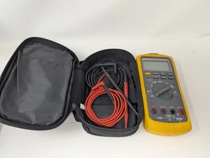Multimetro portatile FLUKE 87-V, cavi Fluke - Foto 1 di 10