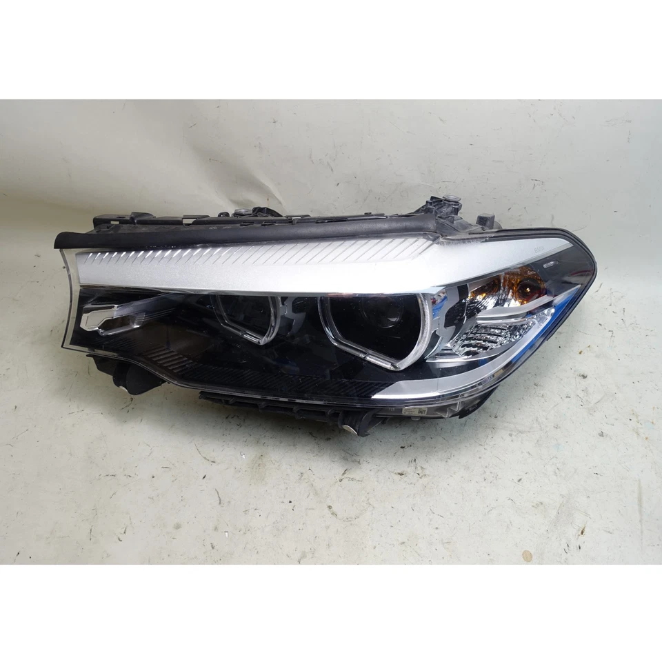 Faro LED básico para conductores izquierdos BMW G30 serie 5 2017-2020 dañado OEM Foto 1 de 4