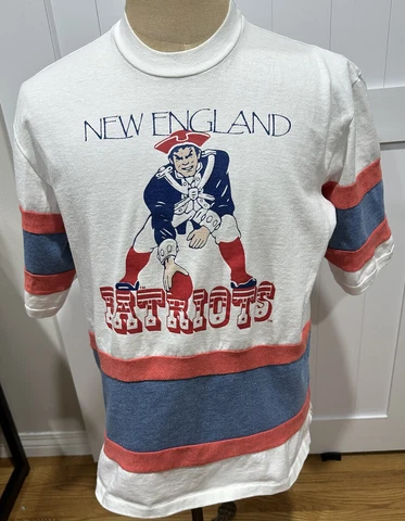 Vintage New England Patriots Nutmeg Mills  Shirt Men/Adult L Cover