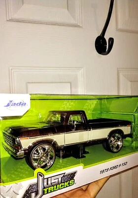 Jada Toy Just Trucks масштаб 1:24 модель пикапа Ford F-150 1979 коричневая литая - Изображение 1 из 4