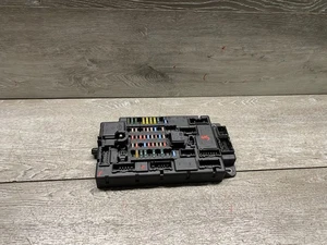 MINI COOPER R56 2007-13 UNDER DASH FUSE RELAY JUNCTION POWER BOX PL3 SPEG H4 - Picture 1 of 6
