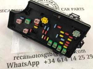 Caja de relés fusibles Chrysler Sebring P04692168AH P04692 168AH - Picture 1 of 3