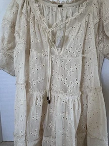 Top Free People talla XS marfil/crema bebé muñeca estilo capas encaje manga corta - Imagen 1 de 15