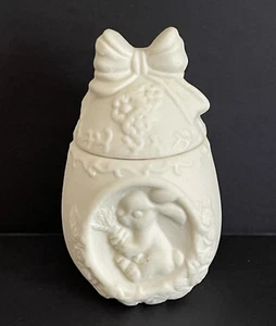 Osterhase Hase Schmuck Geschenkbox Keramik Biskuit kleine Eierform mit Deckel Schleife - Bild 1 von 6