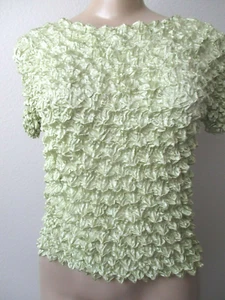 FC LIGHT GREEN CRINKLE STRETCHY SHORT SLEEVE TOP SIZE S/M - NWT - Picture 1 of 4
