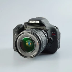 EXCELLENT Canon EOS Kiss X5 ( Rebel T3i ) + EF-S 18-55mm F/3.5-5.6 Ⅱ USM - Picture 1 of 22