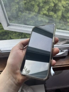 iPhone 13 Pro Locked - Photo 1 sur 2