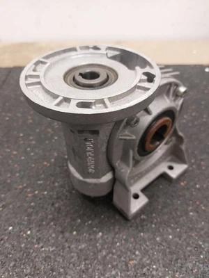BONFIGLIOLI VF49 WORM GEARBOX,  GEAR REDUCTION, 60: 1 - Image 1 of 3