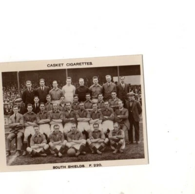 Cigarette card Pattreiouex Football Teams Casket Critic back F220 South Shields - Image 1 of 2
