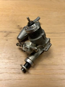 G-mark .061 1 cc nitro rc motor mit auspuf gebraucht sehr guten zustand Japan - Bild 1 von 7