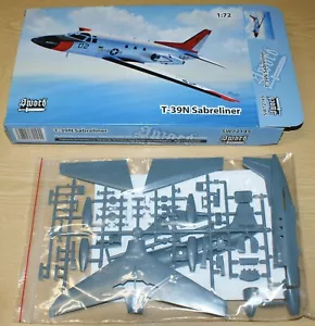 T-39N Saberliner (2x USN) in 1/72 von Sword - Bild 1 von 2