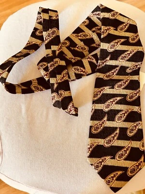 Corbata Roundtree & Yorke marrón dorado paisley seda a rayas nueva con etiquetas 58 largo 4 ancho Foto 1 de 2