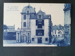 CPA 44 LE CROISIC - L'Hôtel de Ville - A droite la Grand-Rue - Imagen 1 de 2