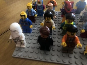 Lego Minifigures Lot Of (29) Mixed Characters And Some Partials Clown To Doctor - Picture 1 of 23