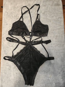 NWT Torrid Curve Size 2 Strappy Black Lace Lingerie Teddy Bodysuit - Picture 1 of 4