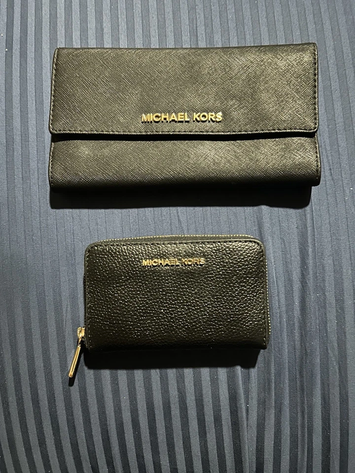 Michael Kors ~ Lot (2) Black Michael Kors Wallets ~ in good condition - Image 1 of 4