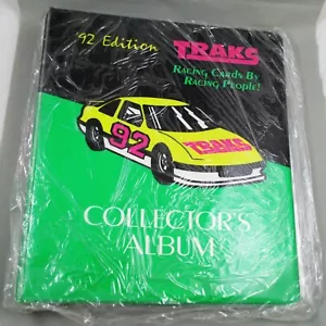 1992 ÁLBUM DE TARJETAS DE CARRERA CARPETA DE 3 ANILLOS VERDE Y NEGRO CON HOJAS DE 9 BOLSILLOS PARA SET - Imagen 1 de 3