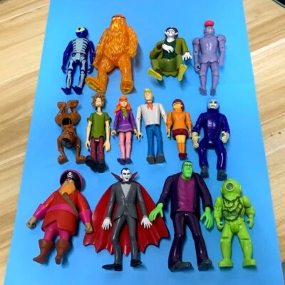 5'' Scooby Doo Crew Mates Fred Shaggy Wolfman Dracula Knight Villains Figures - Image 1 of 2