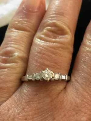 Anillo de compromiso vintage de platino macizo para mujer de 0,34 quilates TW de diamantes genuinos talla Foto 1 de 4