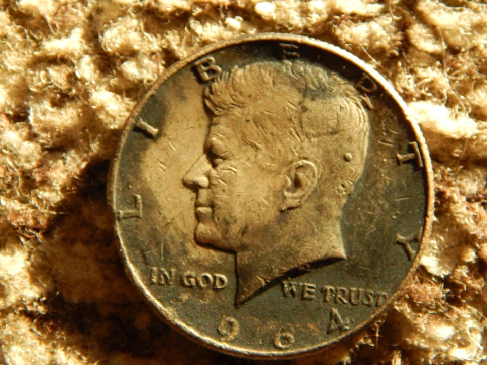 1964 Kennedy Half Dollar Mint Error Cracked  RARE - Image 1 of 4
