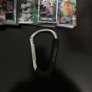 the mommy hook carabiner for bags