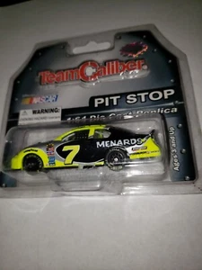 2006 Team Gordon Menards #7 1/64 Team Caliber Pit Stop Nascar - Picture 1 of 3