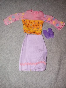 Vtg Barbie Stroll & Play Krissy Babysitter Outfit Top, Skirt, And Purple Shoes - Picture 1 of 2