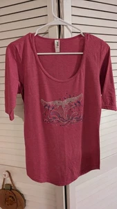 Pink Whale Tail Rhinestone Women's Cut T-shirt Size Small 17"x25.5" - Picture 1 of 3