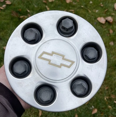 2003-2007 雪佛兰雪佛兰雪崩 Silverado Suburban Tahoe 中心帽 9595263 — 第 1/4 张图片