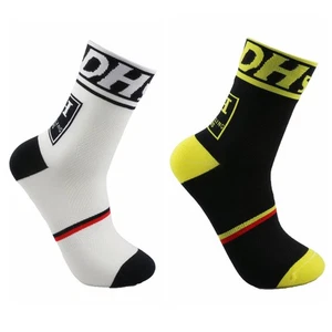 2 Pairs Pro Road Cycling Socks Riding Bicycle Bike Sport Ankle Socks White Black - Picture 1 of 7