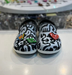 CROCS X Keith Haring Classic Clog - 209488  Multi Unisex Sandal Expeditedship - Picture 1 of 6