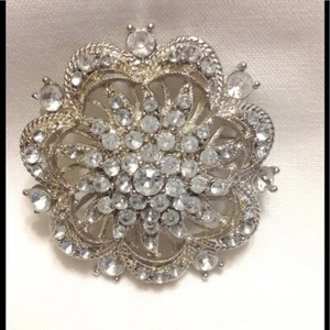 Vintage Clear Crystal Silver tone Brooch Pin - Picture 1 of 2