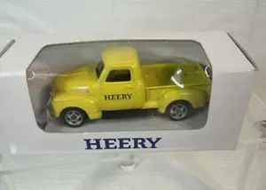 HEERY Chevrolet 3100 Yellow Pickup Truck Diecast Toy 3" NEW in BOX vintage 99 - Picture 1 of 5