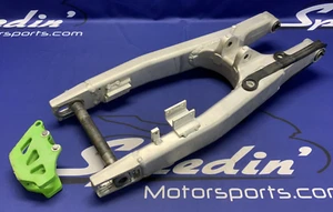 Kawasaki Swing Arm Assembly KX450F 2007-2008/ KX450R 2008-2009 OEM 33001-0108 - Bild 1 von 24