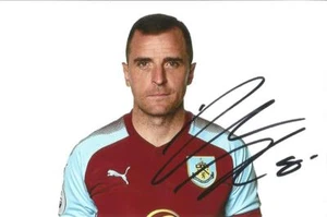 FOTO RETRATO + CERTIFICADO DE AUTENTICIDAD 6x4 2017/2018 firmado por Dean Marney Burnley + - Imagen 1 de 1