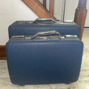 2 Set Vintage American Tourister “Tiara” Hard Shell Suitcase W Keys - Picture 1 of 10