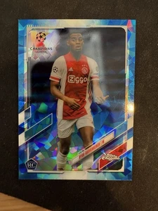 Topps 2020-21 cromo zafiro UEFA novato radiocontrol Ryan Gravenberch SP variación - Imagen 1 de 1