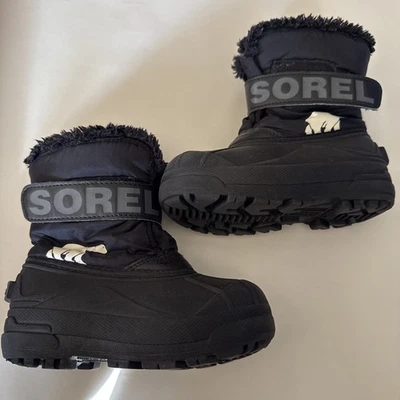 Bota de invierno Sorel Snow Commender negra gancho y bucle niños pequeños 11 Foto 1 de 4