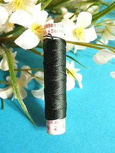 38B/Belle Bobbin Of Pure Silk Thread Gutermann Green English No. 562 - Picture 1 of 1