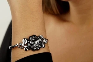 Chanel Cuff bracelet fine Jewlery white gold with diamond - Picture 1 of 7