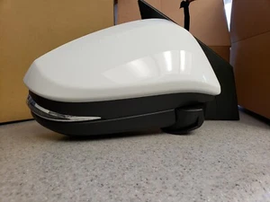 NEW WHITE 13-15 Rav4 Passenger Right Mirror Power Heated Signal Blind Spot - Picture 1 of 6