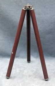 TREPPIEDE COMPATTO PORTATILE VINTAGE CON PALI A DOPPIA FILETTATURA: 1/4-20 & 3/8-DIN - Foto 1 di 4