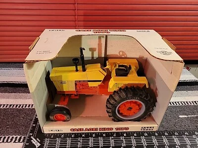Réplica de tractor agrícola fundido a presión Ertl Case 1070 1/16 coleccionable Foto 1 de 4
